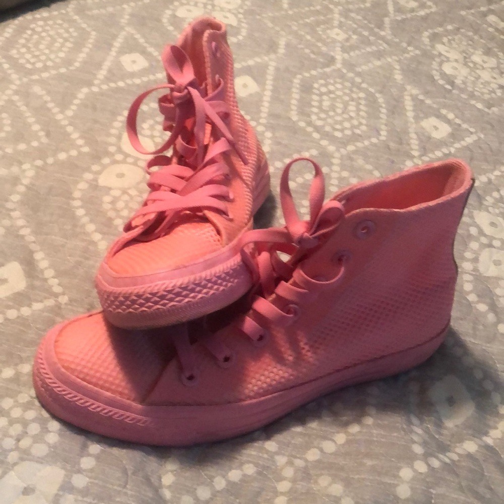 Women’s converse all stars